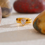 Solynne Drop Glow Ring